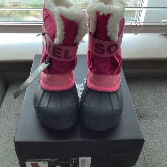 Sorel Kid's Snow Commander Cold-Weather Boots, size 11 - Picture 11 of 11